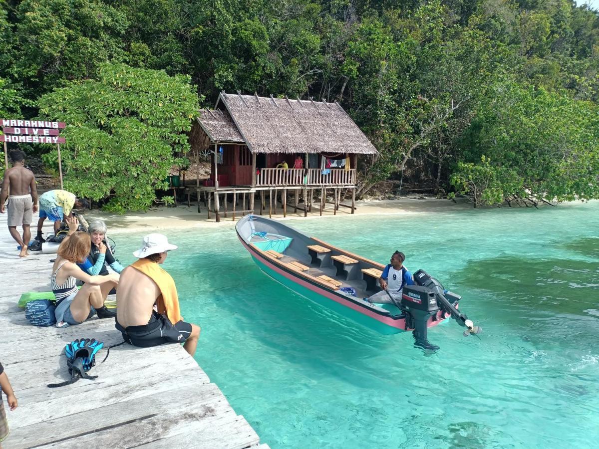 Kri Warahnus Dive Homestay מראה חיצוני תמונה